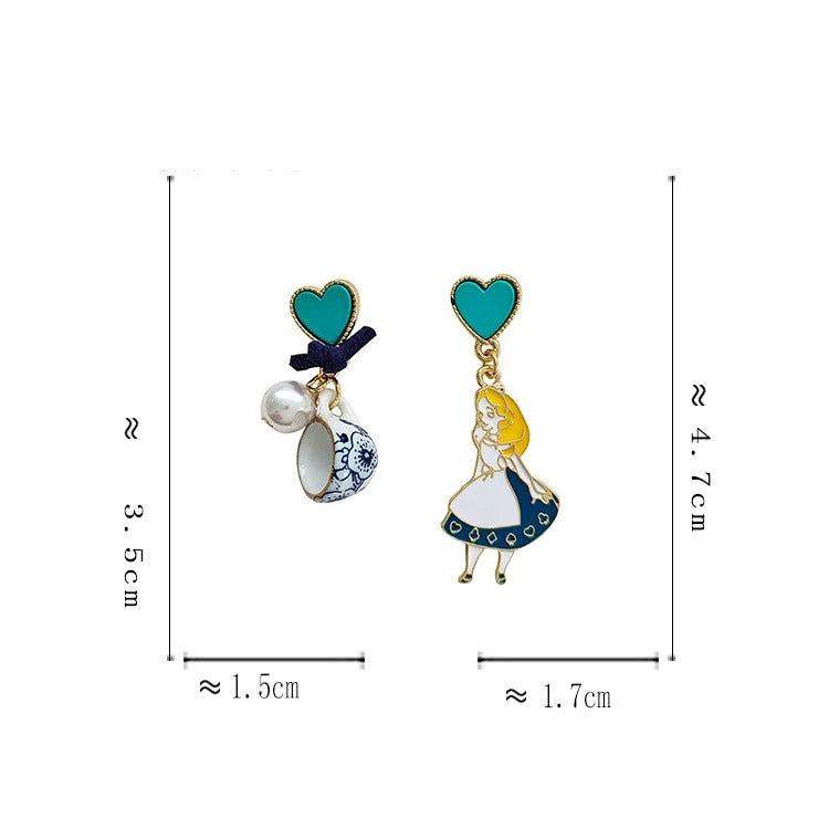 Orecchini " alice con tazza"