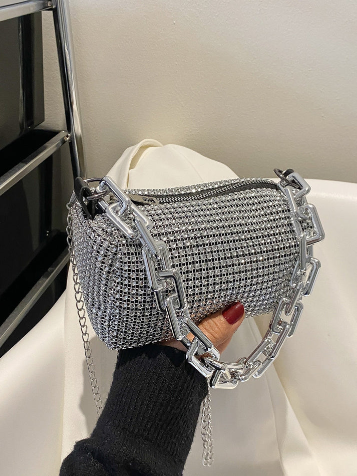 Borsa Nera Testurizzata con Tracolla a Catena Argento –