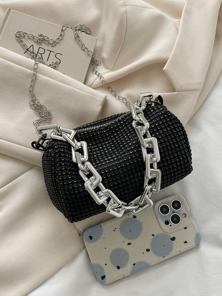 Borsa Nera Testurizzata con Tracolla a Catena Argento –