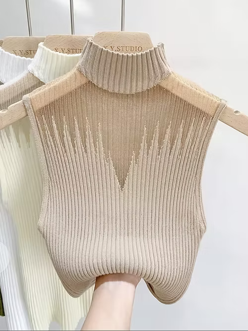 Top in maglia con trasparenze
