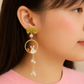Orecchini Coniglio con carota indossati - Bijoux kawaii cute colorati - Nonsolocosmesi, www.nonsolocosmesi.it